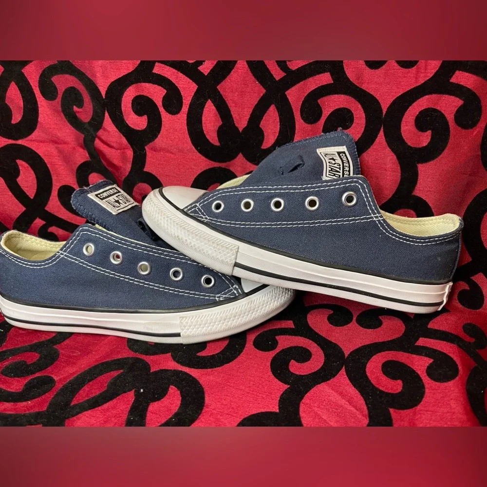 - Boys Low Top Navy Blue Converse Allstar Laces Added